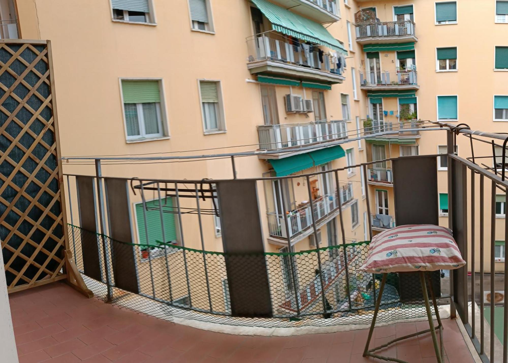 Couette-café Pratello 97 *
